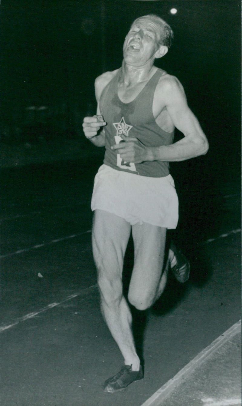 Emil Zatopek - Vintage Photograph