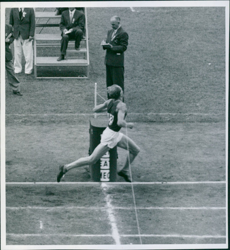 Emil Zatopek - Vintage Photograph