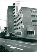 1989 BUNDLES CARTIER MUSIC COOP CHANEL HEAD OFFICE TRADING GROUP - Vintage Photograph