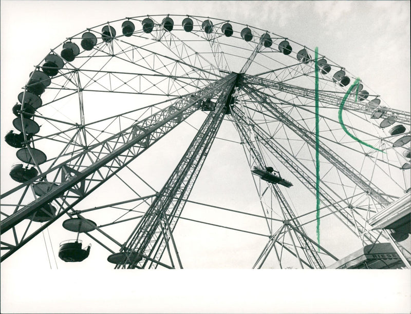 1990 VOLKSFEST DIPPEMESS GERMAN MUSIC FESTIVAL HELD DUPPEUSE - Vintage Photograph