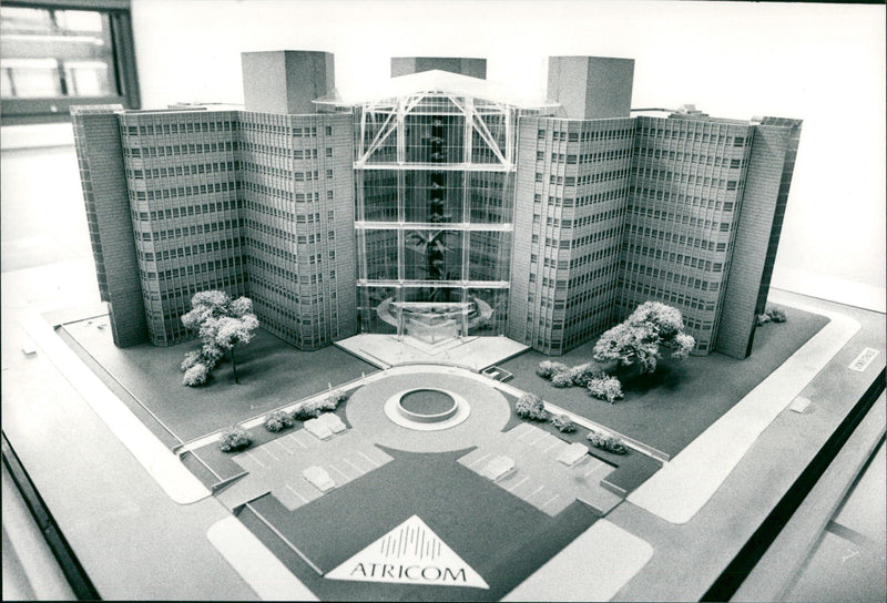PLACE BUILDING LONG MAHN MOL EVERY GUNTHER FILM - Vintage Photograph