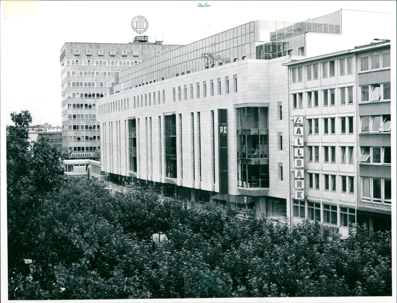 1965 PEEK CLOPPENBURG OPENS TODAY AROUND OPPENBURG JOCHEN GUN FILM - Vintage Photograph
