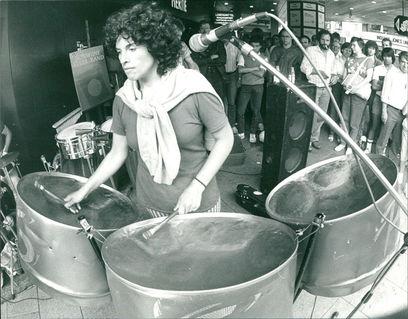1984 ERANSTALTI FOUR TIMES MUSICIANS PERFECTED BETWEEN BAND - Vintage Photograph