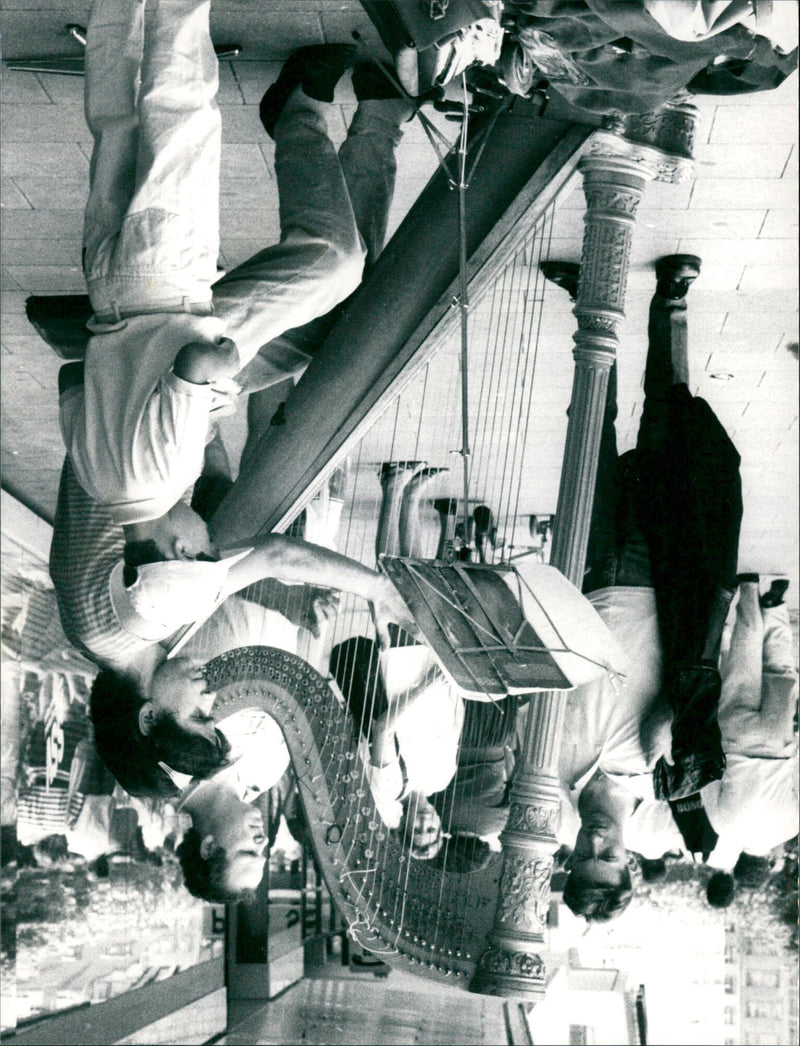 1997 Strapon musicians - Vintage Photograph