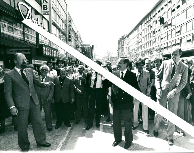 Zeil opening - Vintage Photograph