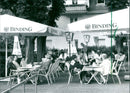 1993 CHARGES RINK POPULAR MEETING PLACE RIEDERWALD BEER GARDEN FILM - Vintage Photograph
