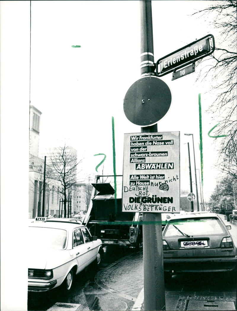 1989 FDWE PERDEIECE GRUNE FRANKFURTER ARE DRAWN FILM - Vintage Photograph