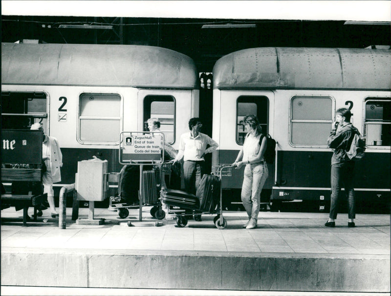 MAIN RAILWAY STATION END OSONEN SMALLR PERSON GROTESQUELY END FILM - Vintage Photograph