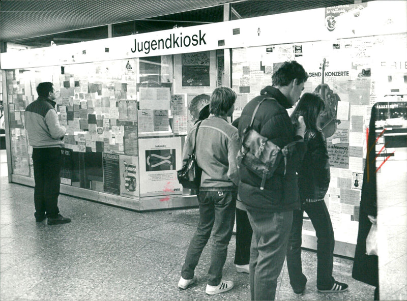 1984 EGUE MAIN GOODS LEVEL YOUTH KIOSK CIE GET CONCERTS SABONNIER RAH EVERINUS - Vintage Photograph