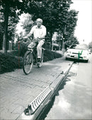 1989 BOLLARDS METAL BARRIERS AGAINST BACKLESS PARKERS FILM - Vintage Photograph