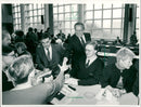 PAGE CLIENT KREISVERBAND FRANKFURT DRIEK TOLL HAVE BALANCE BELES DATE FILM - Vintage Photograph