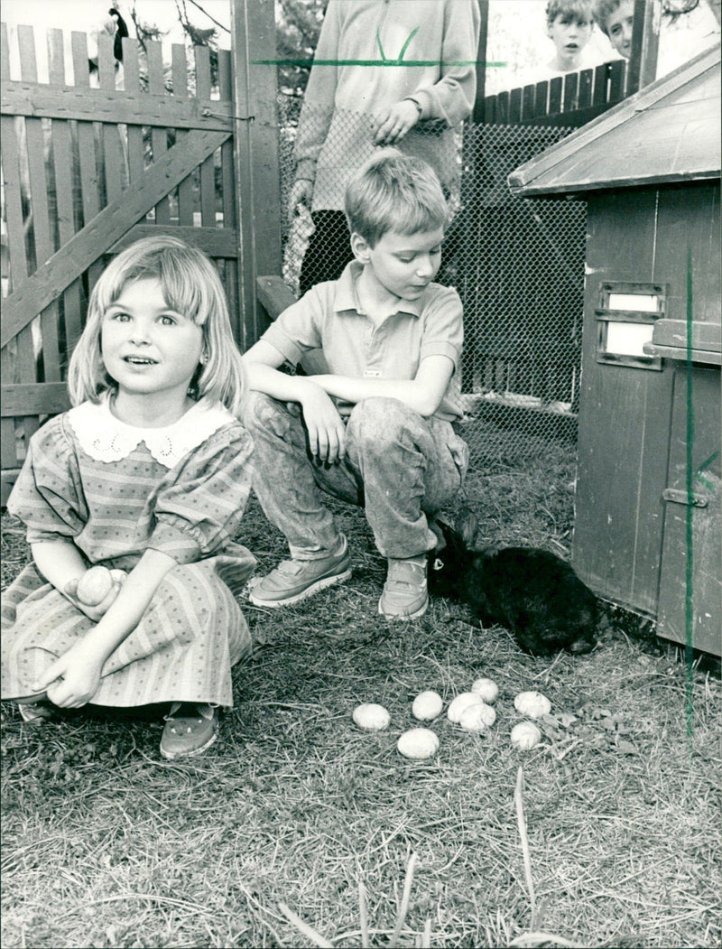 Manuel (5) and Katharina (2) in the Easter garden of the palm garden - Vintage Photograph