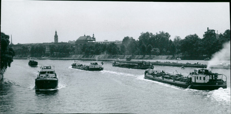 Shipping traffic - Offenbach - Vintage Photograph