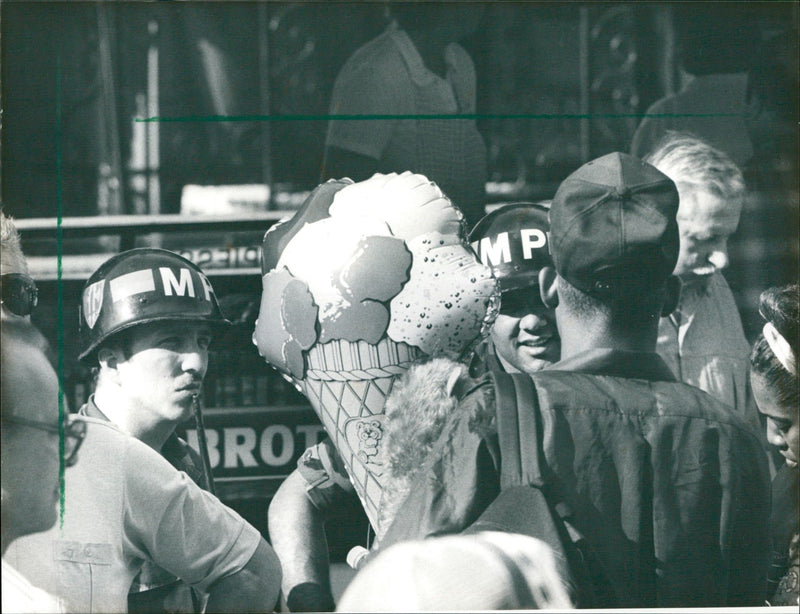 1988 AUCERICAN FULL FESTIVAL AMERICAN GERMAN FILM - Vintage Photograph