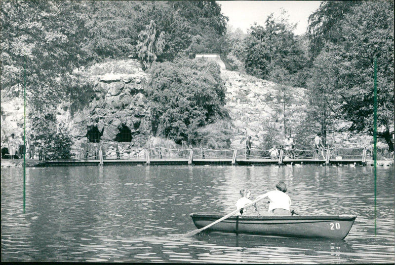 Palmengarten pond - Vintage Photograph