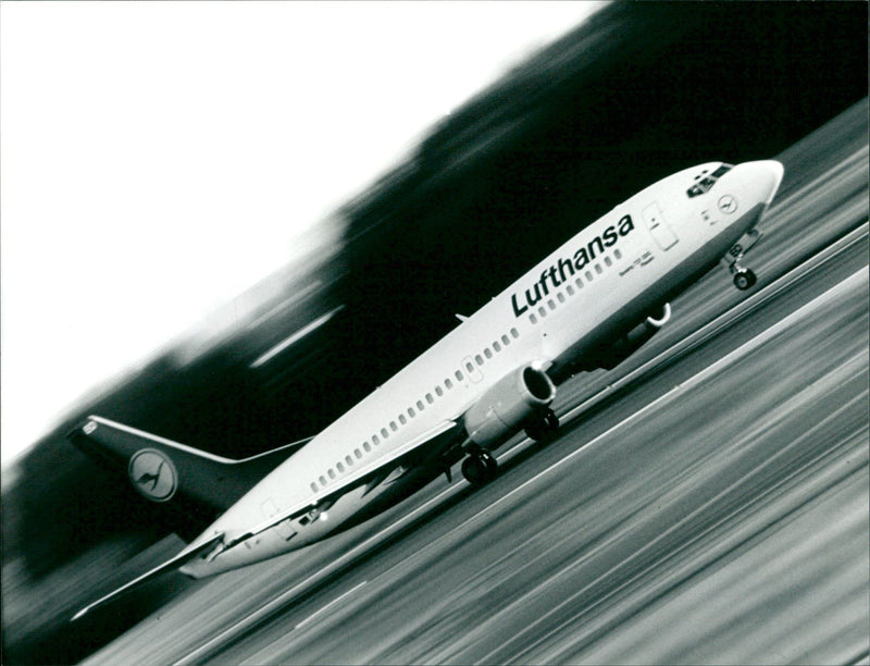 Lufthansa Boeing 737-300 - Vintage Photograph