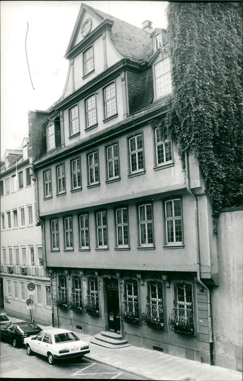 1982 GOETREHAUS FILM SHOT FRANKFURT GERMANY TWOP - Vintage Photograph