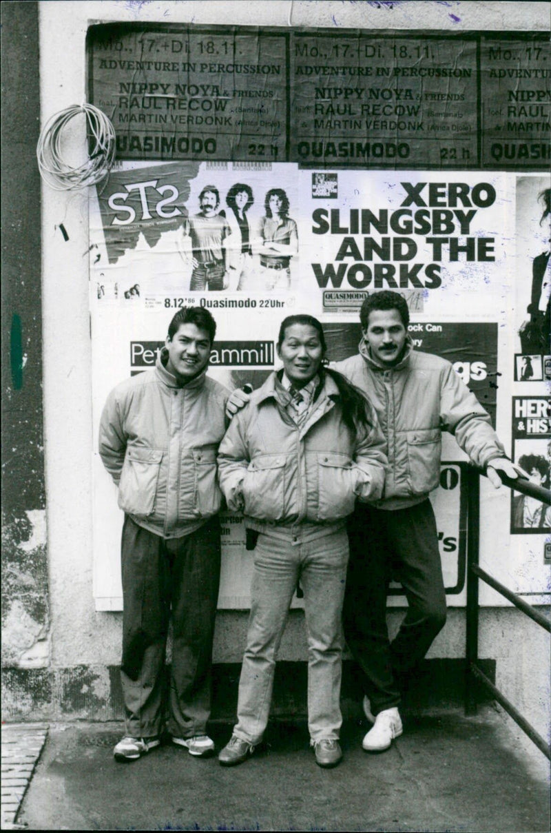 1997 SUPER CONGARILA GROUP PERCUSSIONISTS PLAYS MUSIC - Vintage Photograph