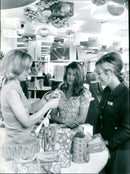 1969 TIESSEN HERBSDWESSE WEARABLE ART AND INSPIRED NATURE BUT - Vintage Photograph