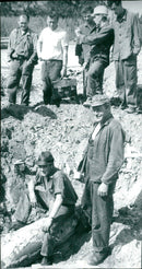 Bomb discovery in Goldstein - Vintage Photograph