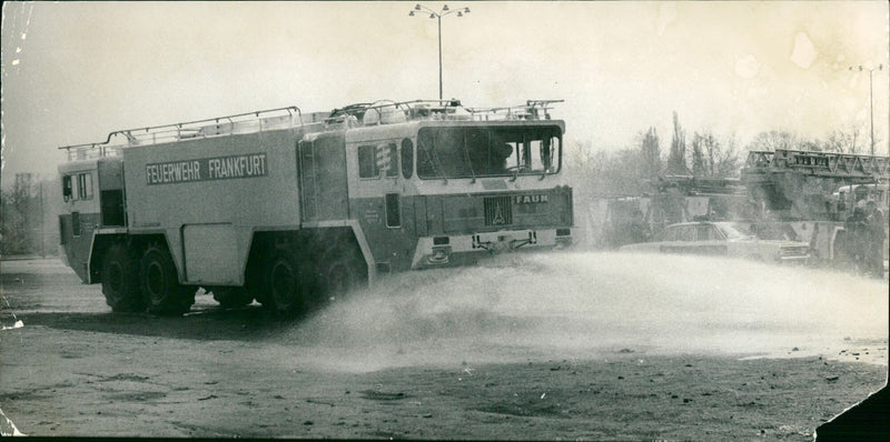 FEUERWE VEHICLES EIN SPLIT PRY AND INDUSTRIAL FIRE PRIES INDU - Vintage Photograph