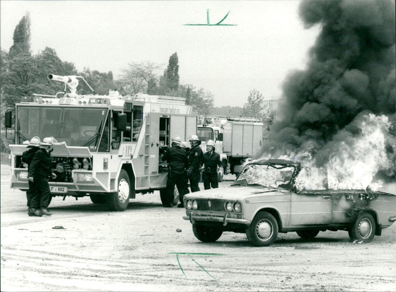 1987 FEUERWE VEHICLES FALCON NAFNE NEW LOSCHO VEHICLE FRANK - Vintage Photograph