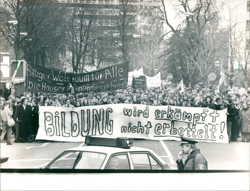 ISTRIKEWA TEACHER NEED UNDER BREAK MORE WANT MUS FILM - Vintage Photograph