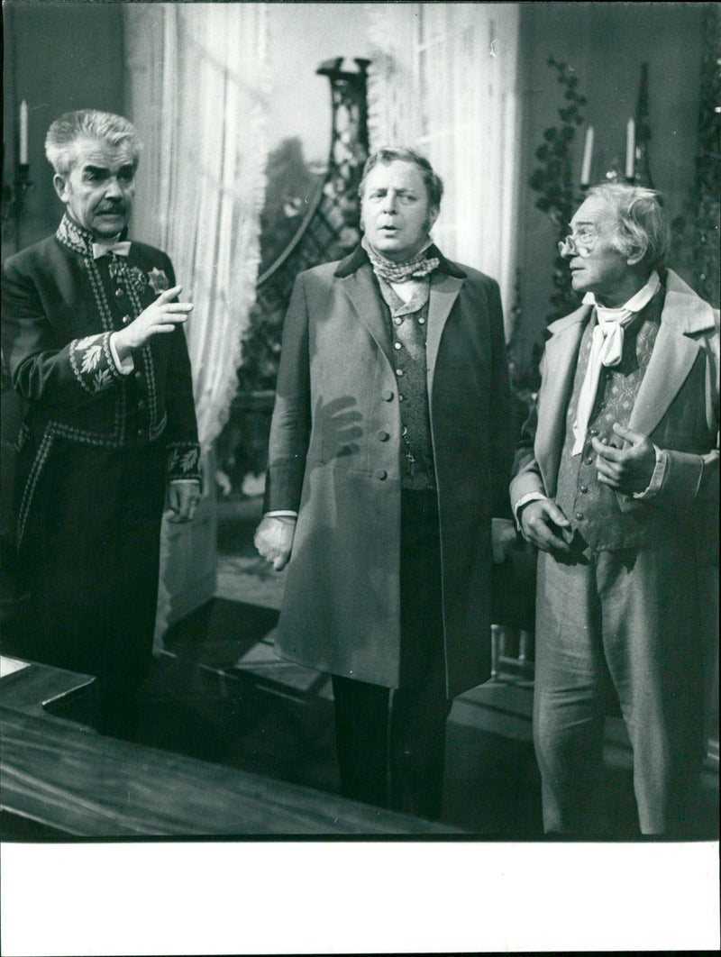 Film "The Little Court Concert" - Vintage Photograph