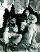 TIGER CAMERA DER ZIRKUS KOMMT PETER ROSINSKI KEEP FILM - Vintage Photograph