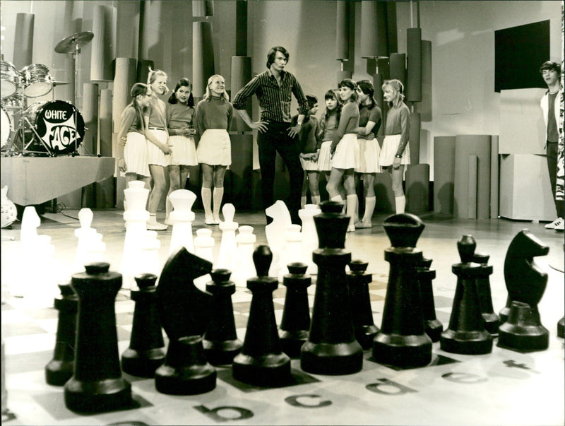 Hello friends! Who can do what, can. - Vintage Photograph