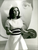 18-20 just don't fit - skat and music - Vintage Photograph