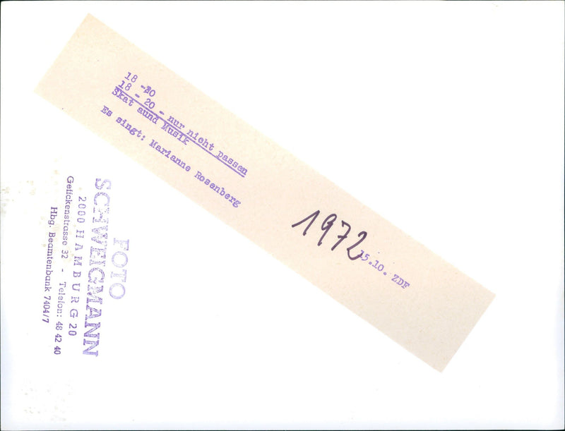 18-20 just don't fit - skat and music - Vintage Photograph