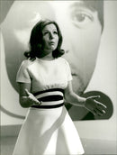 18-20 just don't fit - skat and music - Vintage Photograph