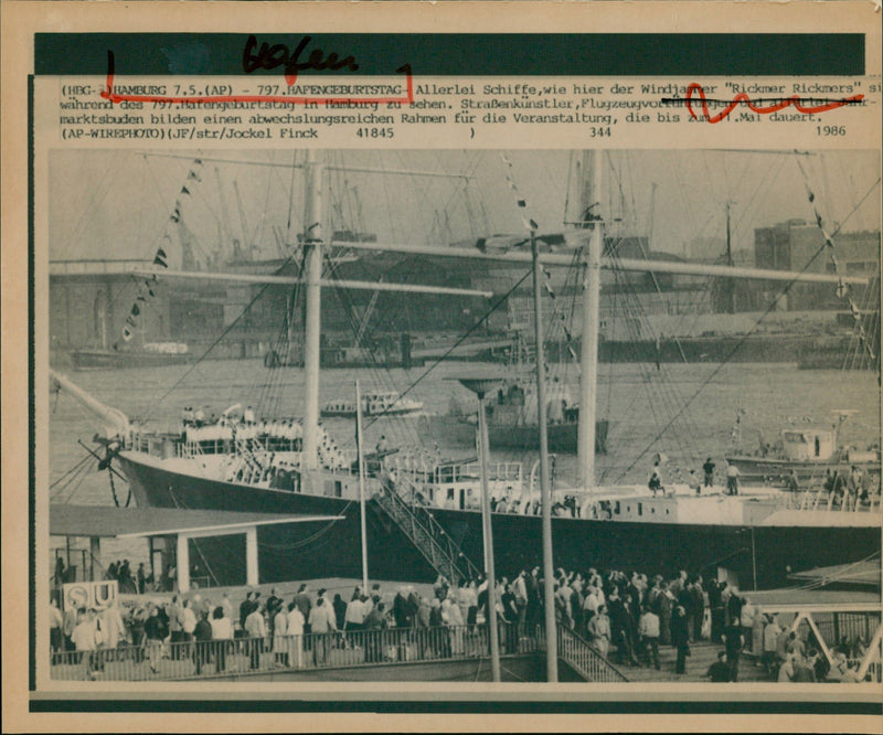 1986 PICTURES ENANLAGEN HAFENBIRTHDAY HAMBURG SEEN STRAE - Vintage Photograph