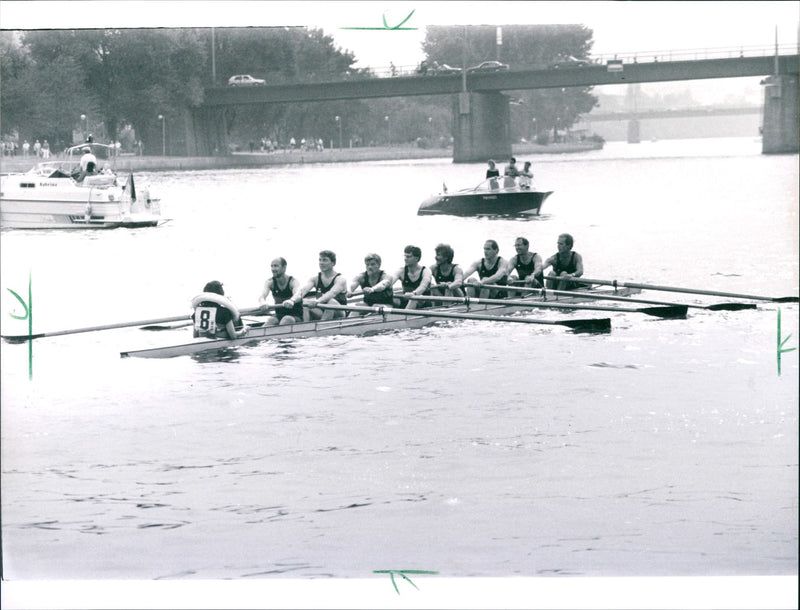 EIGHTEEN OUT POSSIBLE WITTELSBACHERALLEE FRANKFURT BANKKT FILM - Vintage Photograph