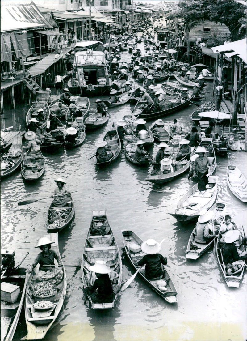 FILM ENCHANTING BANGKOK CUSTOMER PROPERTY BACK DISTRIBUTION EDITION - Vintage Photograph