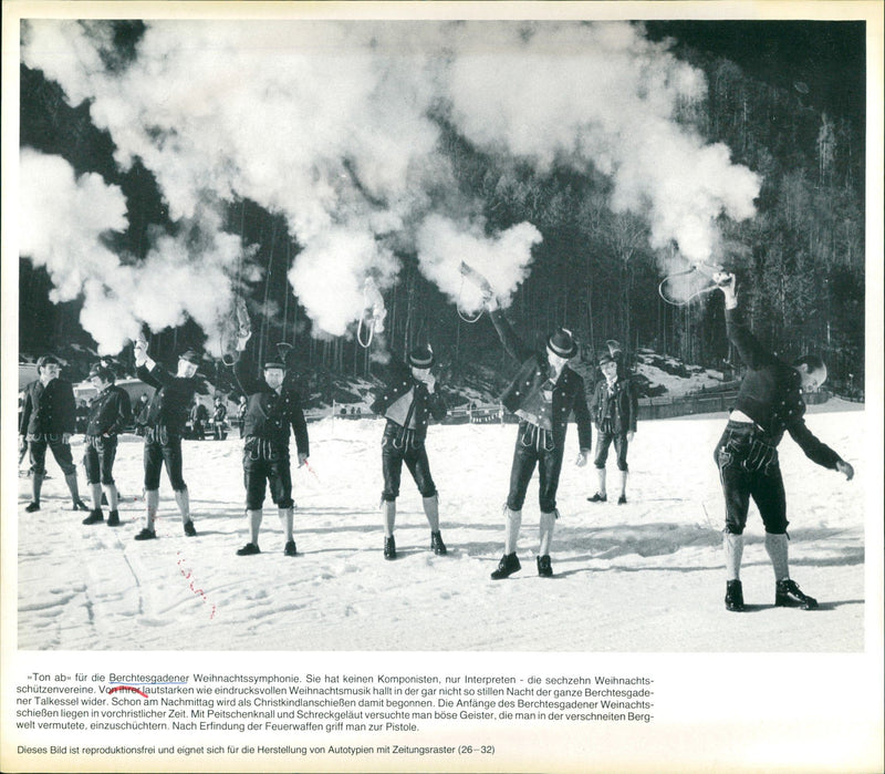 RCHTESGRADEN CHRISTMAS MUSIC ECHOES NOT QUIET NIGHT WHOLE - Vintage Photograph