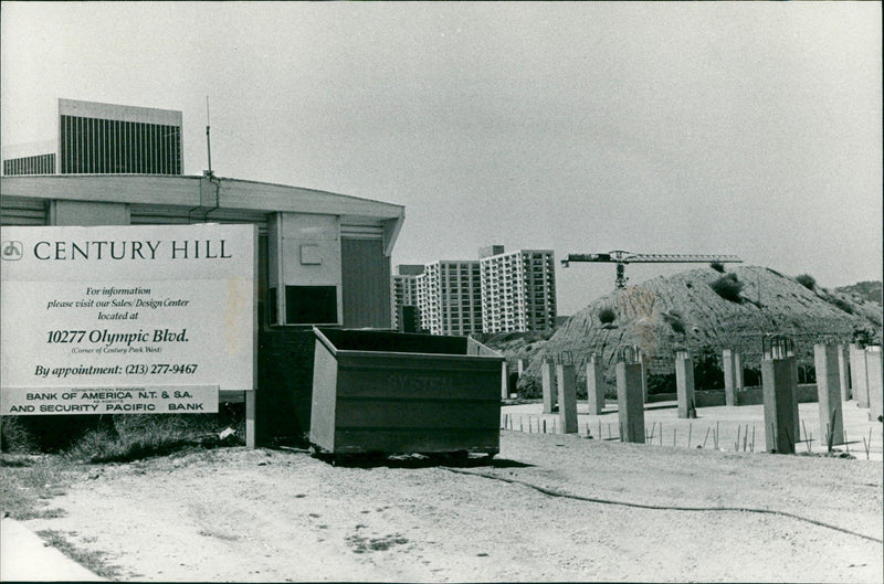 LLYWOOD JERSAL STUDIOS WHERE GROTESQUE FILMS WERE FILMED VISIT AMERICA - Vintage Photograph