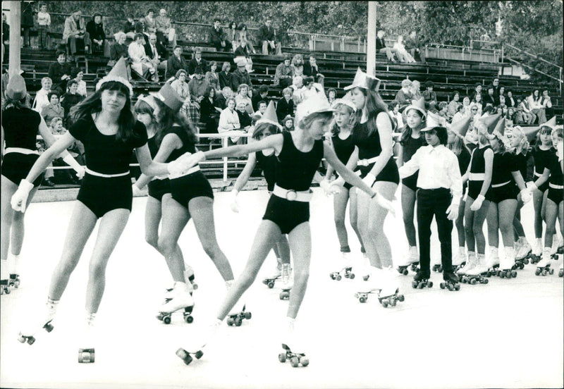 Figure skating - Vintage Photograph
