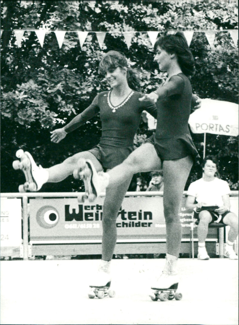 Roller skaters - Vintage Photograph