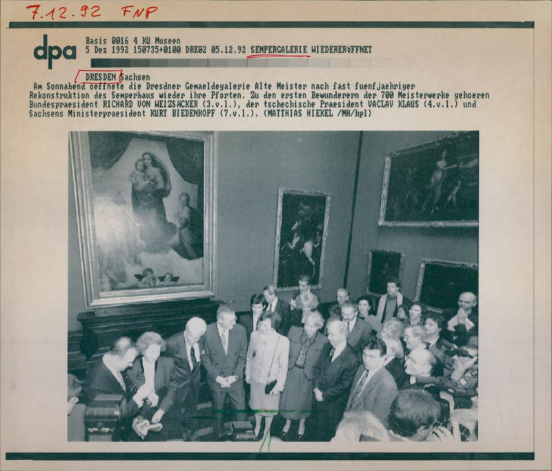 1992 PAINTING GAME PAVILION DRESDEN GEMAELDEGALERIE ALTE OPEN - Vintage Photograph