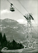 PARTENIA THIS GROTE CABINS CABLE CAR SPRING - Vintage Photograph