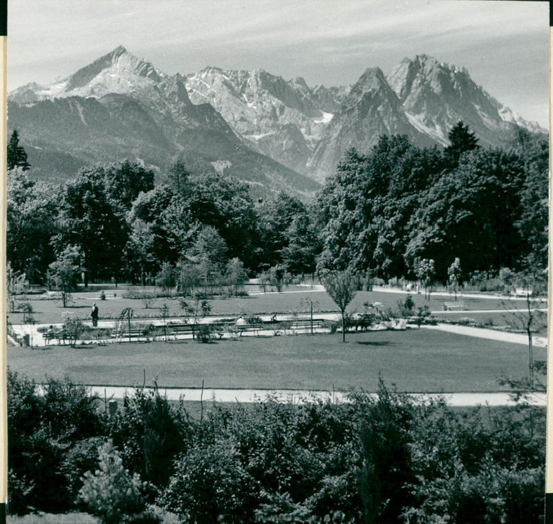RIESSERSEE ALPSPITZE AND WAXENSTEINS BACKGROU - Vintage Photograph