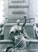 1987 KRAKOW MONUMENT ADAM MICKIEWICZ POET SOBEI SCHINDLER REP - Vintage Photograph