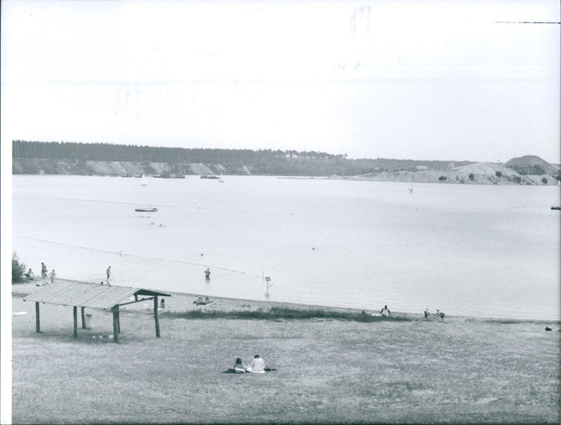 1992 TJENE SUKSEE ZHUGEN WALDSEE MEMBER GERMAN PARLIAMEN - Vintage Photograph