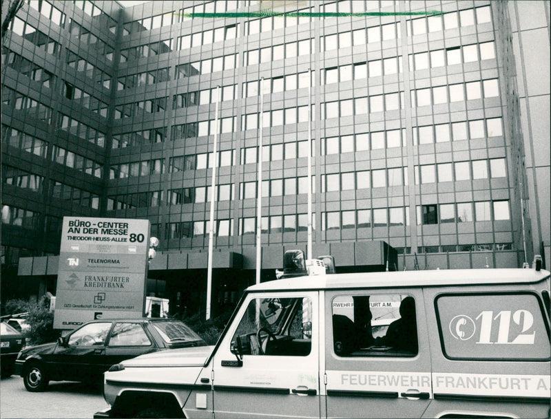 1990 WEHR DROVE THIS MONDAY EVENING AGAINST ABOUT MEN FILM - Vintage Photograph