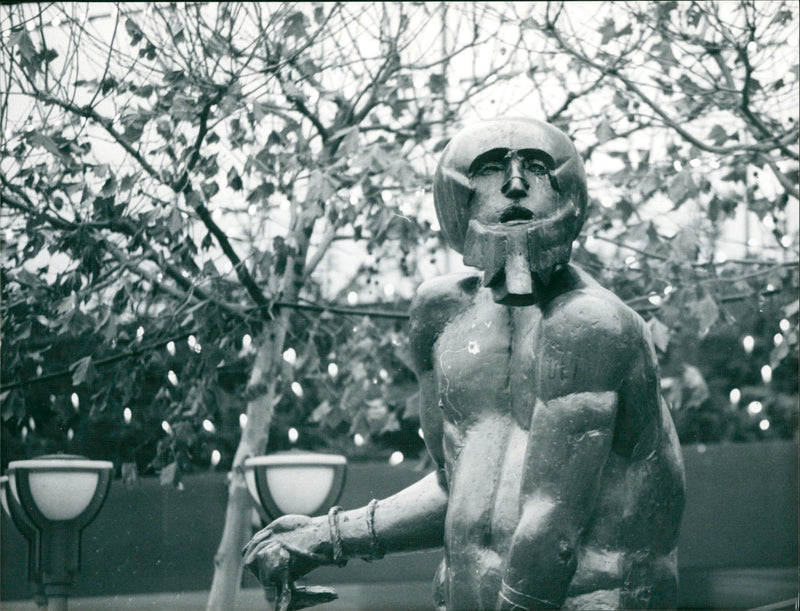 DEUKWALE DAVID JOCHEN CATER FILM FOTOPROTION WITTELSBACHERALLEE FRANKFUR - Vintage Photograph