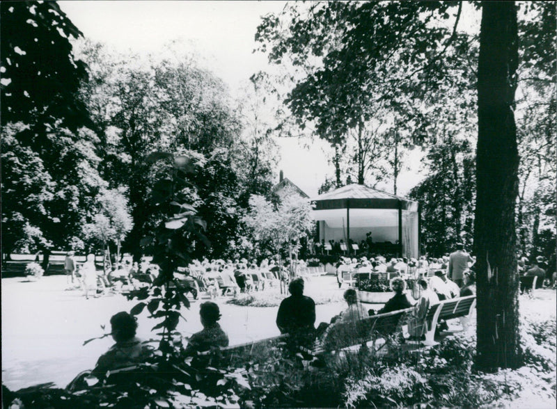 STEBEN KURPLATZ NEW MUSIC PAVILION STATL SPA MANAGEMENT BATHROOM - Vintage Photograph