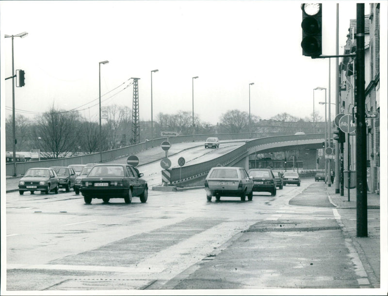 BRAKE MAYBACHBRUCKE ABRICHE FRANKFURT FILM - Vintage Photograph