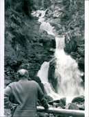 TRIBERG HIGHEST WATERFALLS FEDERAL REPUBLIC CAN ADMIRED - Vintage Photograph